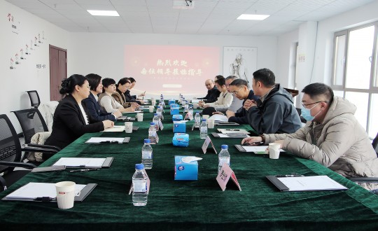 16.物业总公司加入长春市物业效劳行业协会标准化委员会专项事情聚会_副本.jpg 16.物业总公司加入长春市物业效劳行业协会标准化委员会专项事情聚会_副本.jpg